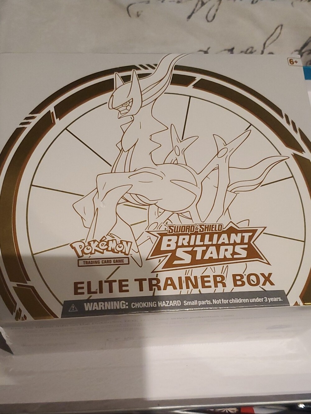 Pokemon Brilliant Stars Elite Trainer Box - White and Gold